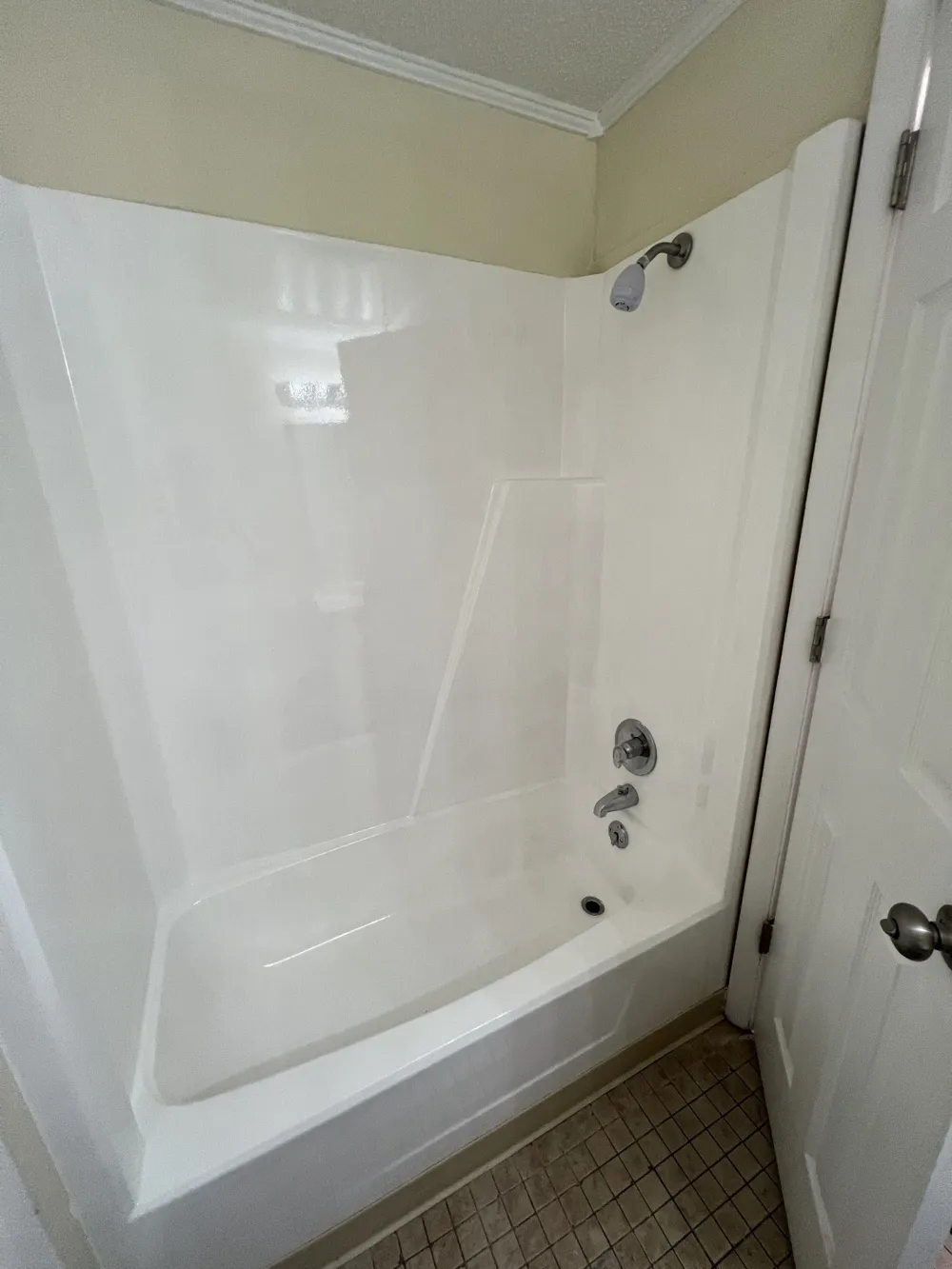 2421 Madison St #18 Clarksville, TN 37043