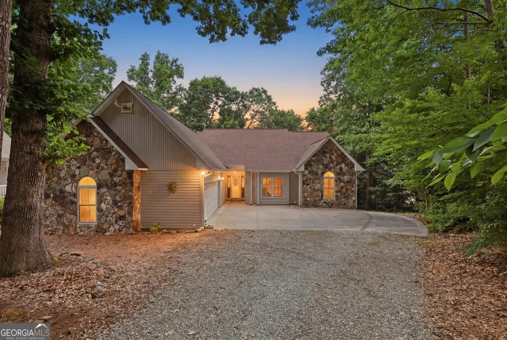 205 Mill Creek CIR Martin, GA 30557