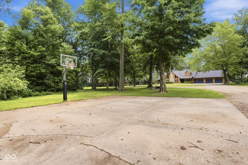 1375 800 E Manilla, IN 46150