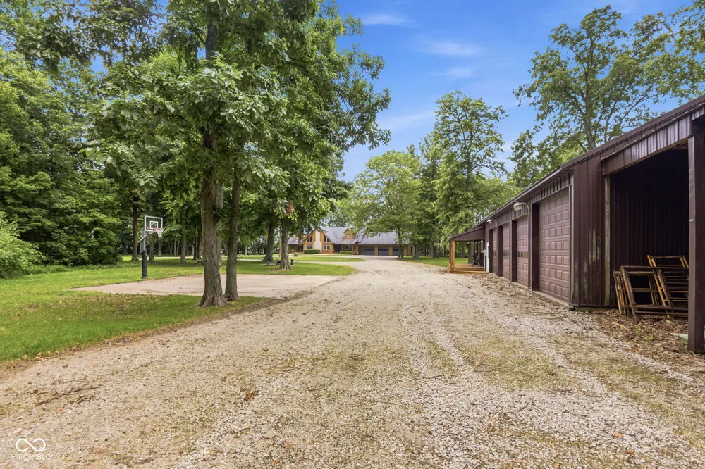 1375 800 E Manilla, IN 46150
