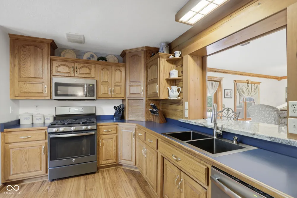 1375 800 E Manilla, IN 46150