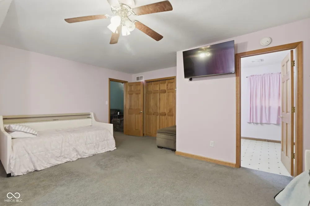 1375 800 E Manilla, IN 46150