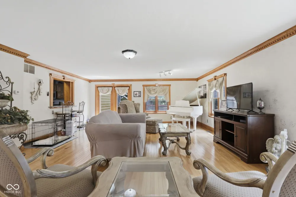 1375 800 E Manilla, IN 46150