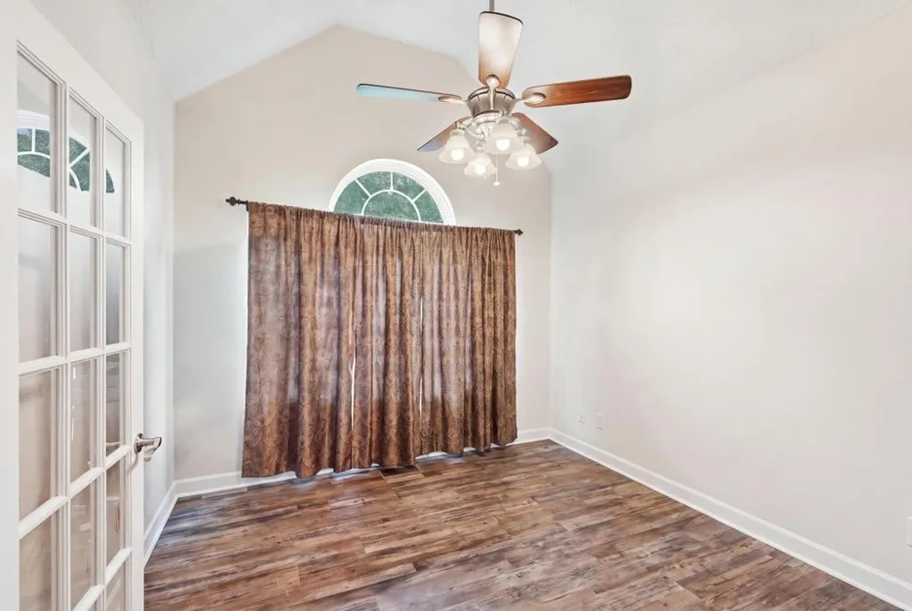 375 Brummitt Rd Castalian Springs, TN 37031