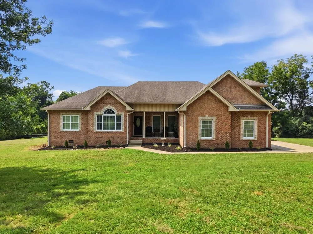 375 Brummitt Rd Castalian Springs, TN 37031