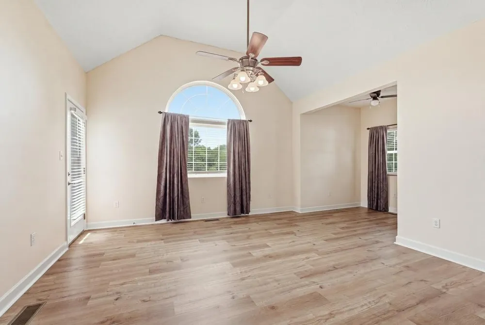 375 Brummitt Rd Castalian Springs, TN 37031
