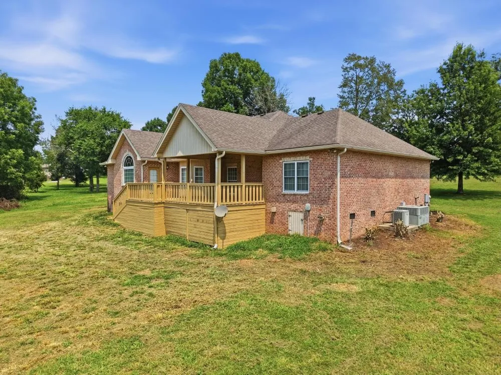 375 Brummitt Rd Castalian Springs, TN 37031