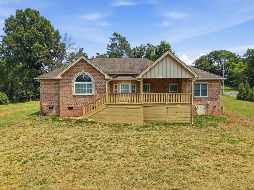 375 Brummitt Rd Castalian Springs, TN 37031