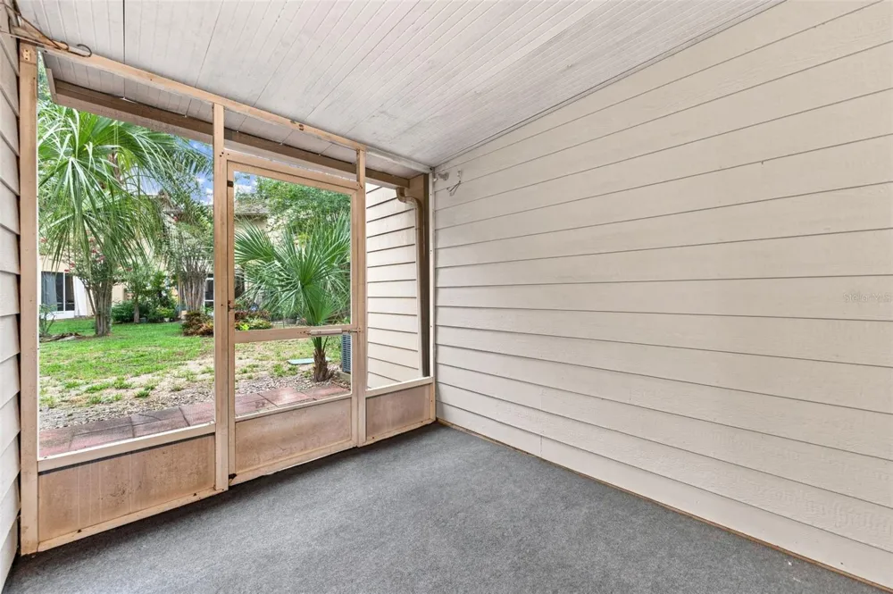 2350 FLETCHERS POINT CIRCLE Tampa, FL 33613