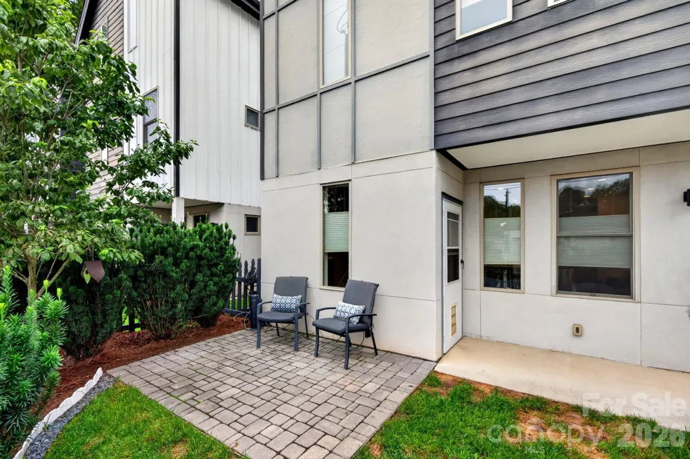 66 Burton Street Asheville, NC 28806