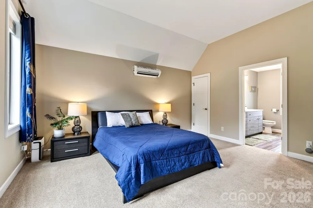66 Burton Street Asheville, NC 28806