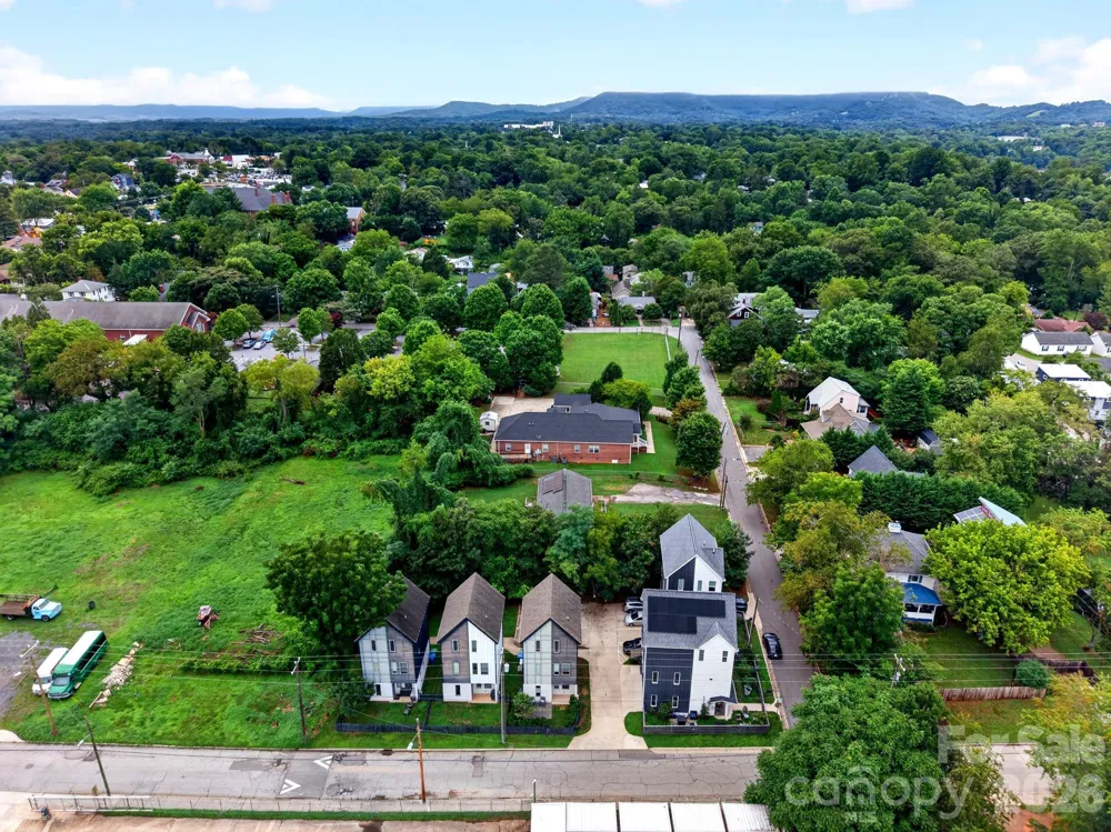 66 Burton Street Asheville, NC 28806