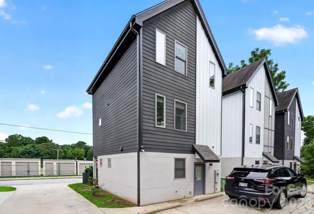 66 Burton Street Asheville, NC 28806