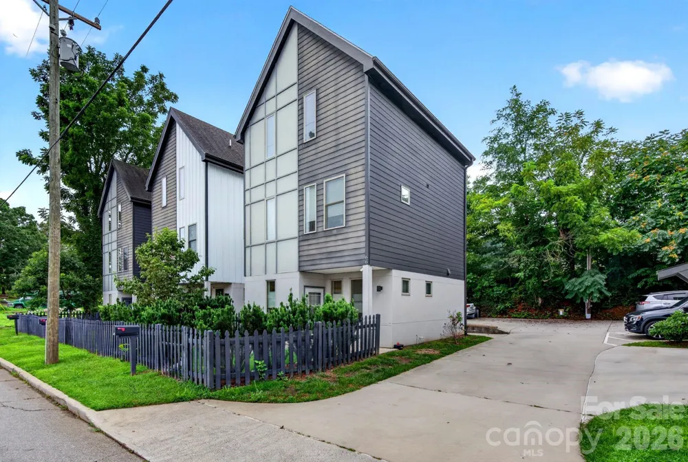 66 Burton Street Asheville, NC 28806
