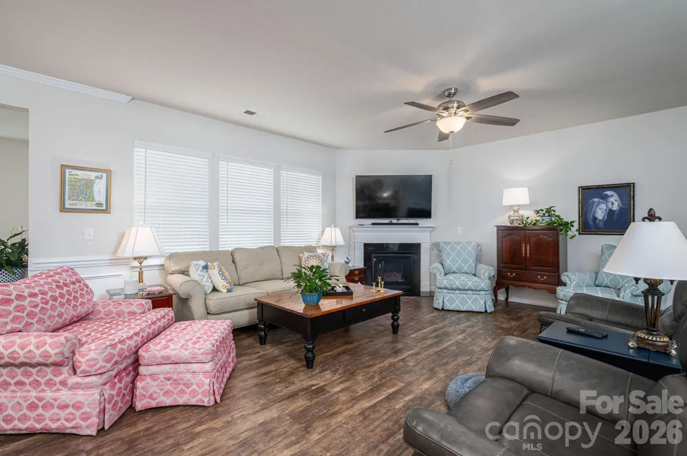 368 Picasso Trail Mount Holly, NC 28120