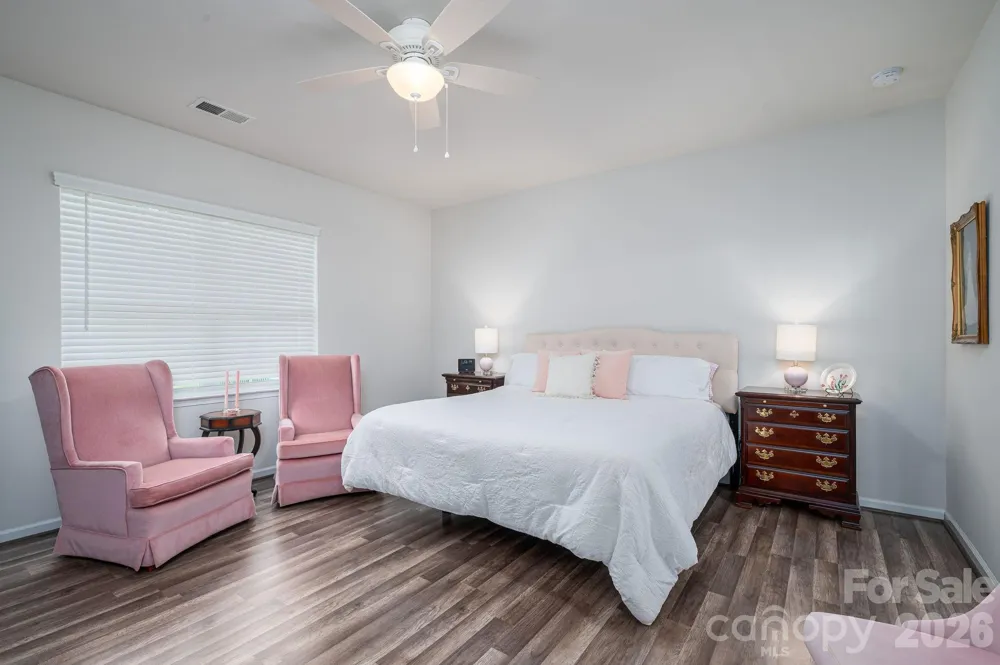 368 Picasso Trail Mount Holly, NC 28120