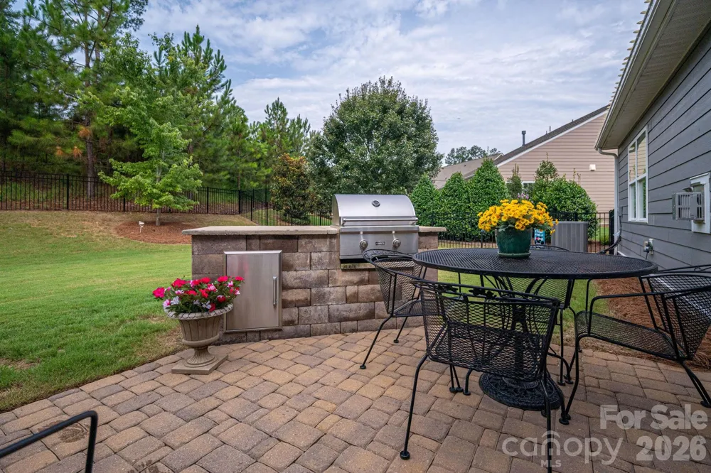 368 Picasso Trail Mount Holly, NC 28120