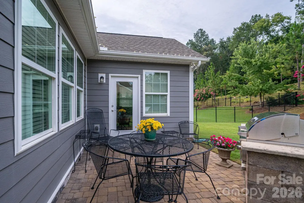 368 Picasso Trail Mount Holly, NC 28120