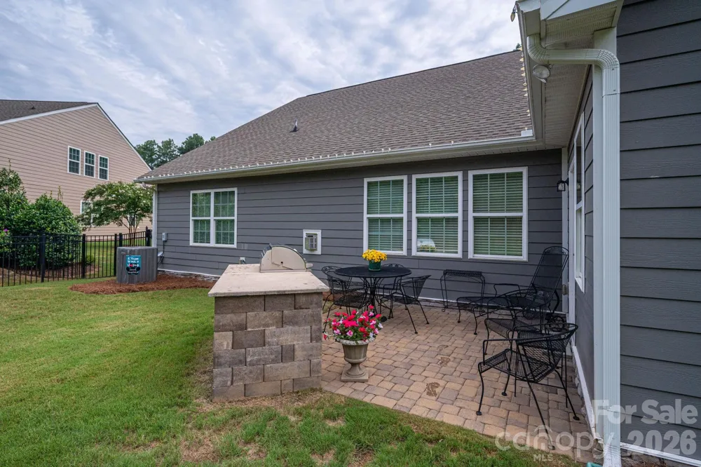 368 Picasso Trail Mount Holly, NC 28120