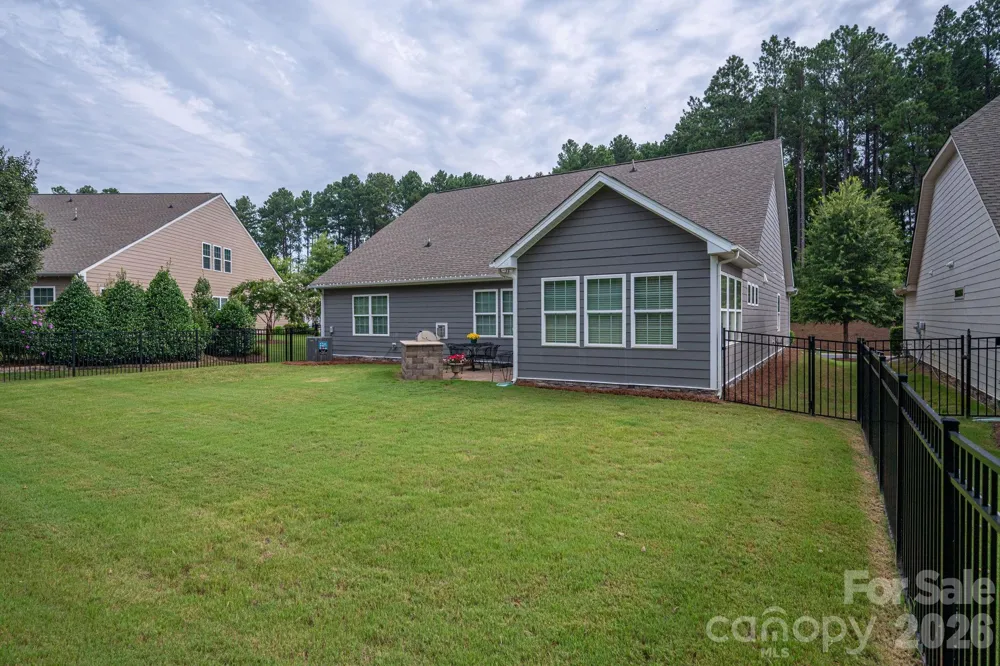 368 Picasso Trail Mount Holly, NC 28120
