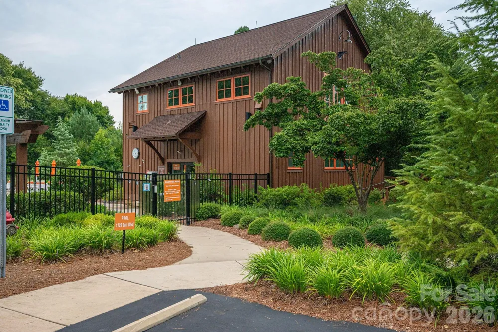 368 Picasso Trail Mount Holly, NC 28120