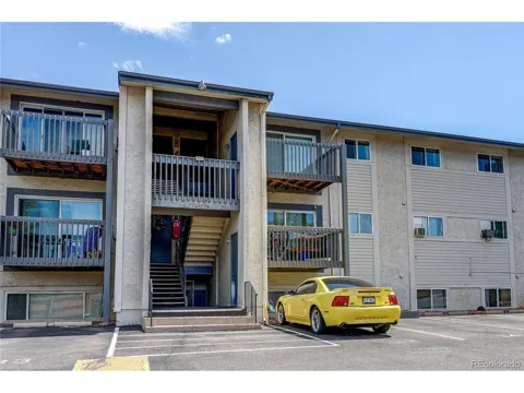 5034 El Camino Drive #36