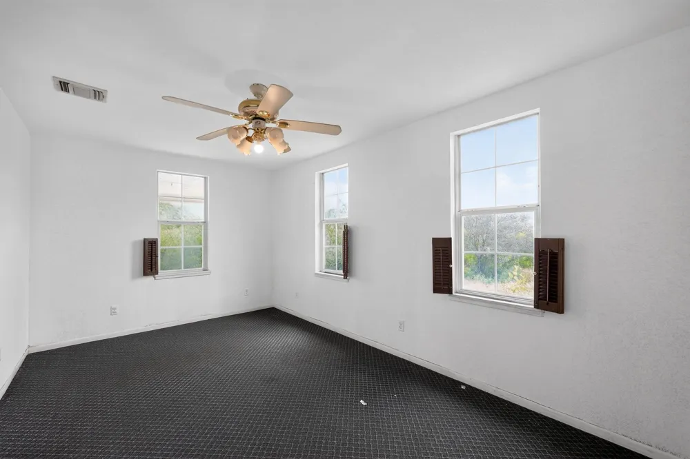 217 County Road 373 Uvalde, TX 78801