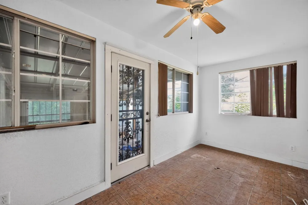 217 County Road 373 Uvalde, TX 78801