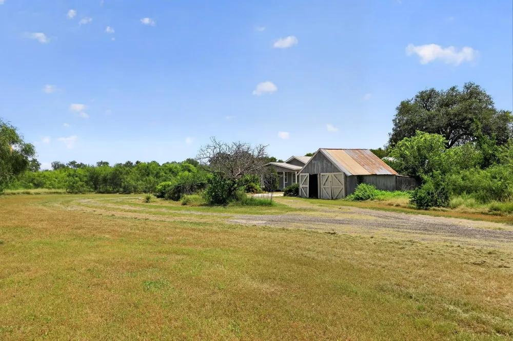 217 County Road 373 Uvalde, TX 78801