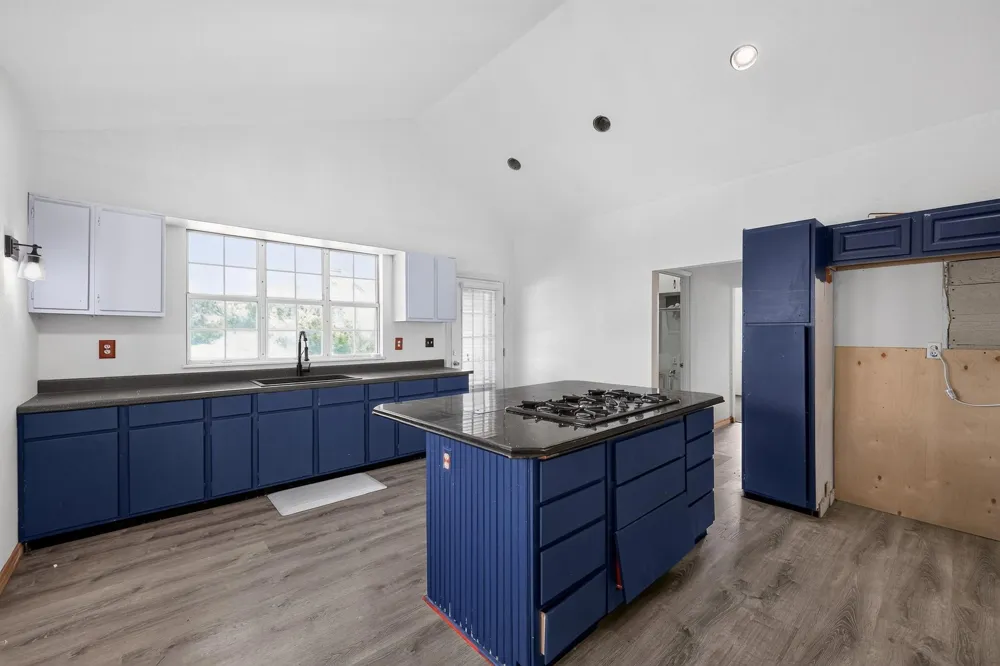 217 County Road 373 Uvalde, TX 78801