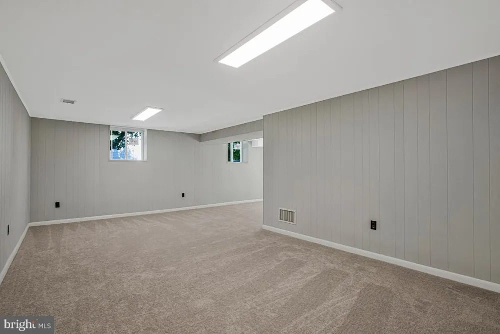 1224 PLEASANT VALLEY DRIVE Baltimore, MD 21228