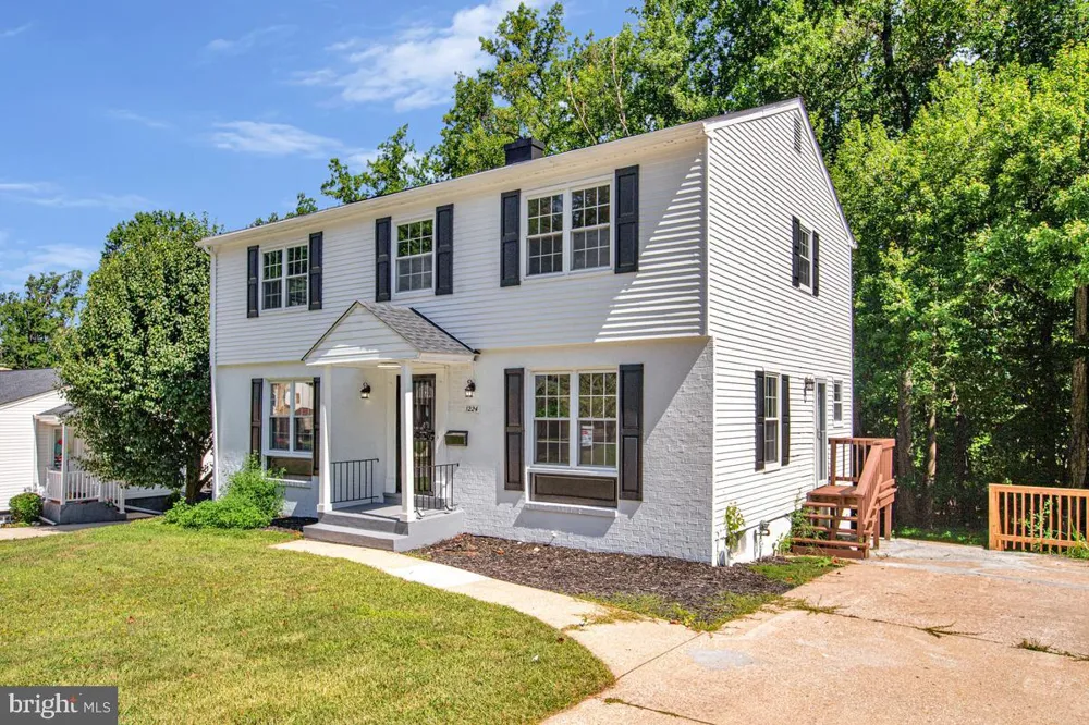 1224 PLEASANT VALLEY DRIVE Baltimore, MD 21228