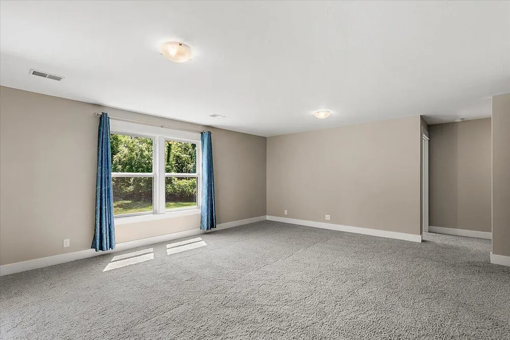 570 Riverbank Circle Zeeland, MI 49464
