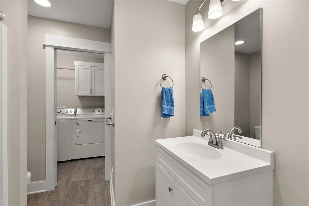 570 Riverbank Circle Zeeland, MI 49464