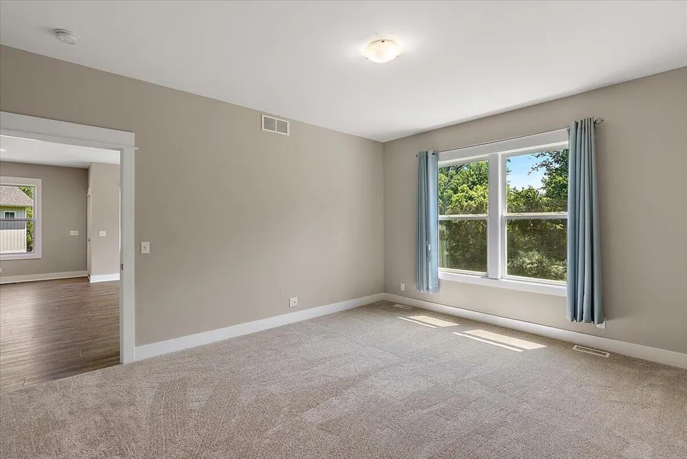 570 Riverbank Circle Zeeland, MI 49464