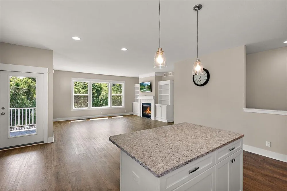 570 Riverbank Circle Zeeland, MI 49464
