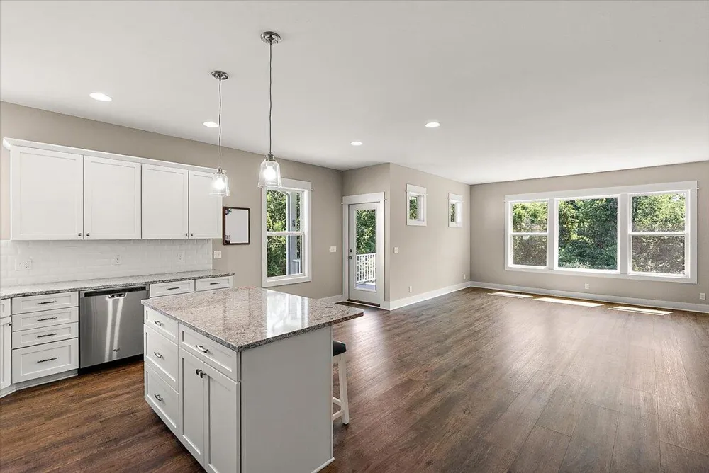 570 Riverbank Circle Zeeland, MI 49464