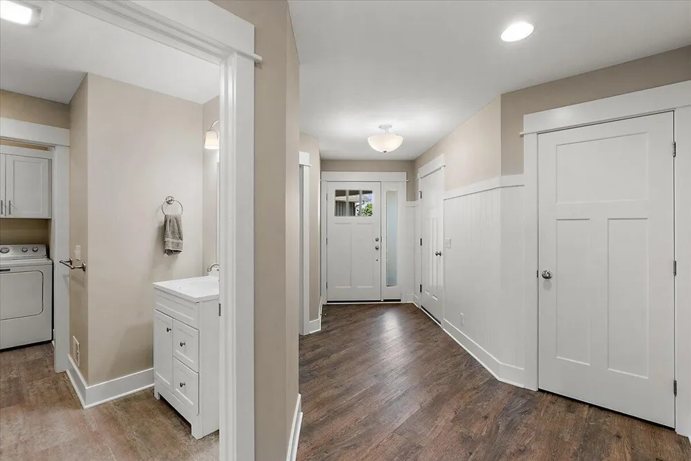 570 Riverbank Circle Zeeland, MI 49464