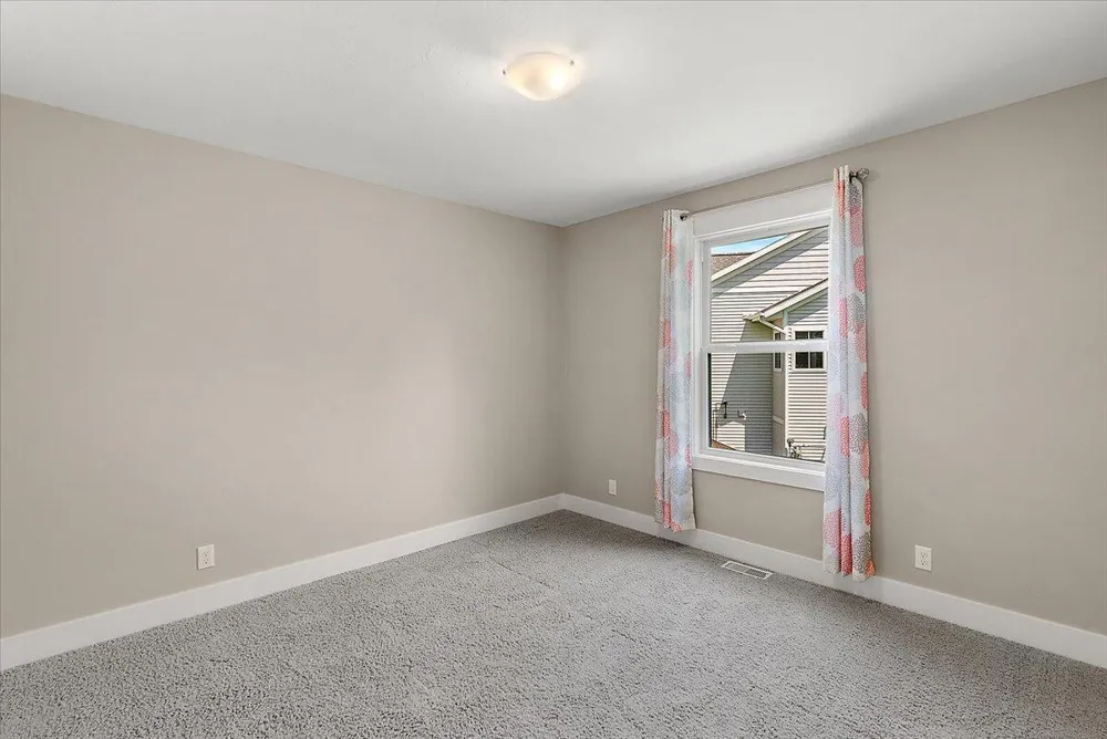 570 Riverbank Circle Zeeland, MI 49464