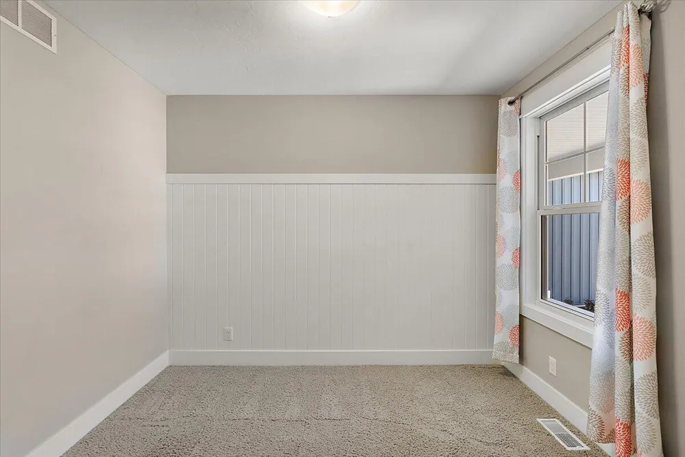 570 Riverbank Circle Zeeland, MI 49464