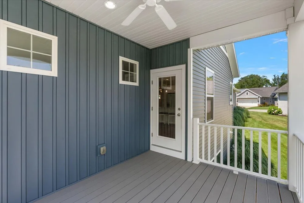 570 Riverbank Circle Zeeland, MI 49464