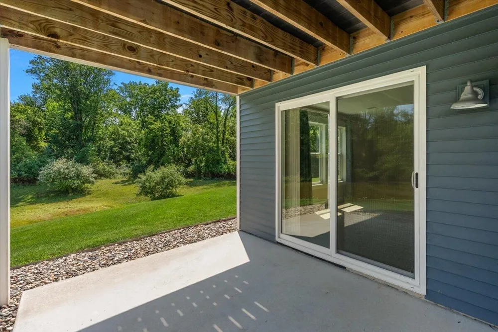 570 Riverbank Circle Zeeland, MI 49464