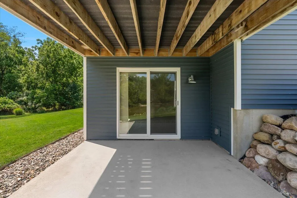 570 Riverbank Circle Zeeland, MI 49464