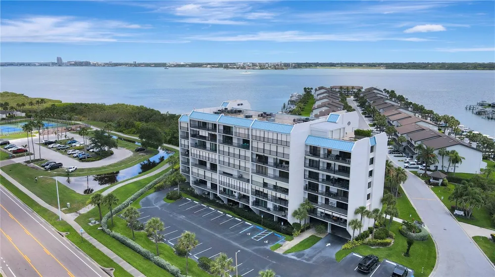 1581 GULF BOULEVARD #302N Clearwater Beach, FL 33767