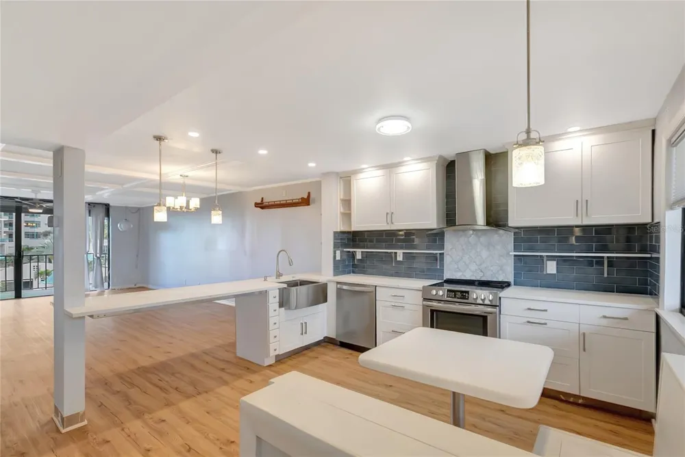 1581 GULF BOULEVARD #302N Clearwater Beach, FL 33767