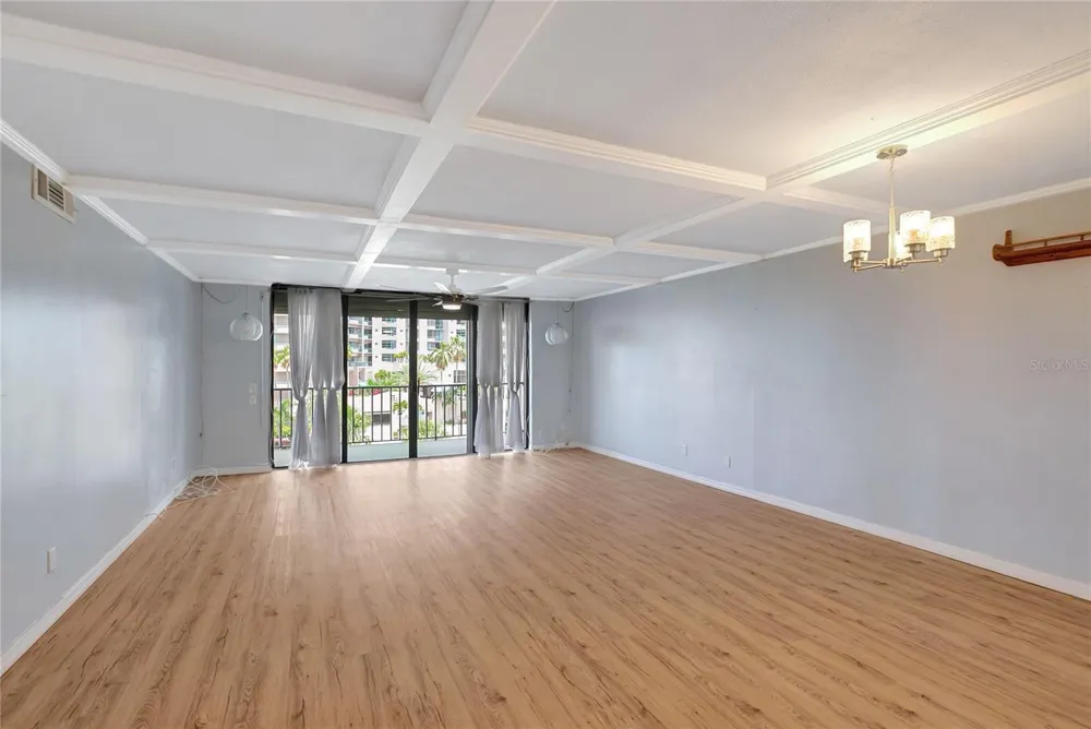 1581 GULF BOULEVARD #302N Clearwater Beach, FL 33767