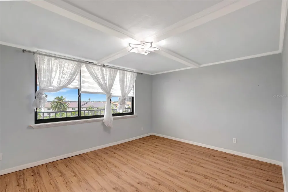1581 GULF BOULEVARD #302N Clearwater Beach, FL 33767