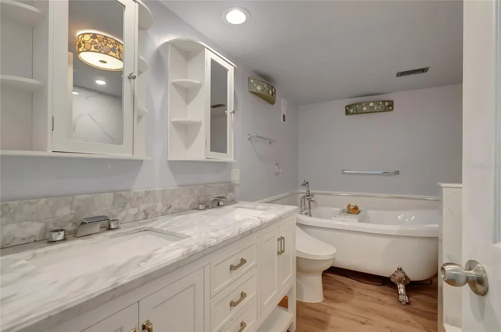 1581 GULF BOULEVARD #302N Clearwater Beach, FL 33767
