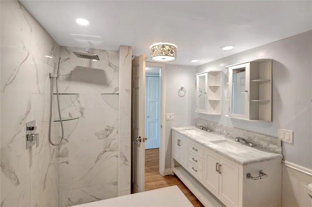 1581 GULF BOULEVARD #302N Clearwater Beach, FL 33767