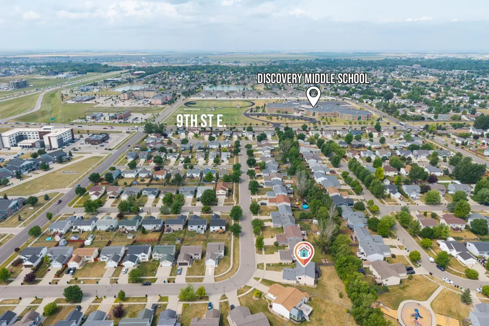 1860 Huntington Lane West Fargo, ND 58078